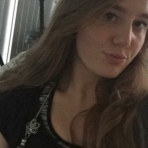 Meet your Posher, Desiree